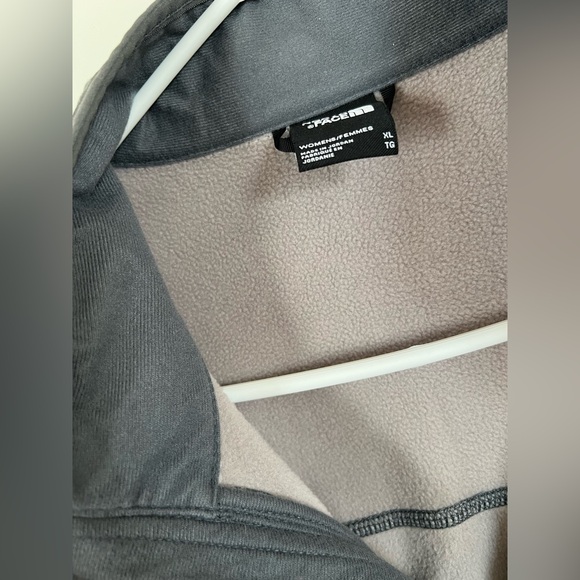 The North Face Women's Heather Grey Zip Fleece Jacket - Picture 6 of 7